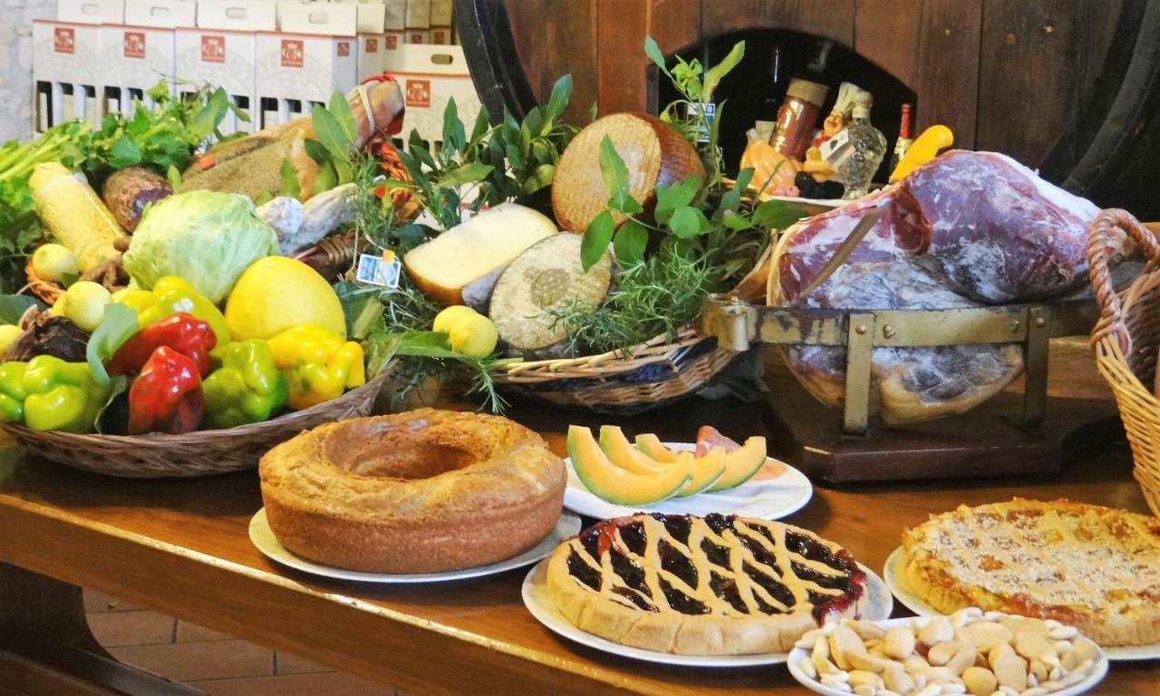 Il Casale Del Grillo Hotel เปรูจา ภายนอก รูปภาพ